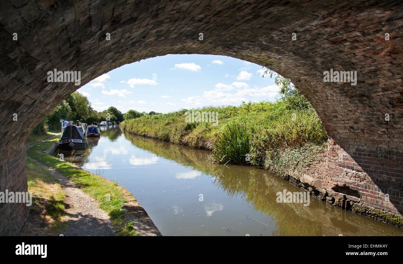 Le Grand Union canal, près du garçon noir pub, Dorridge Banque D'Images