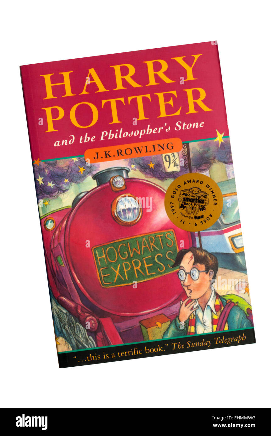 Une copie du livre de Harry Potter et la pierre philosophale par J.K. Rowling. Banque D'Images