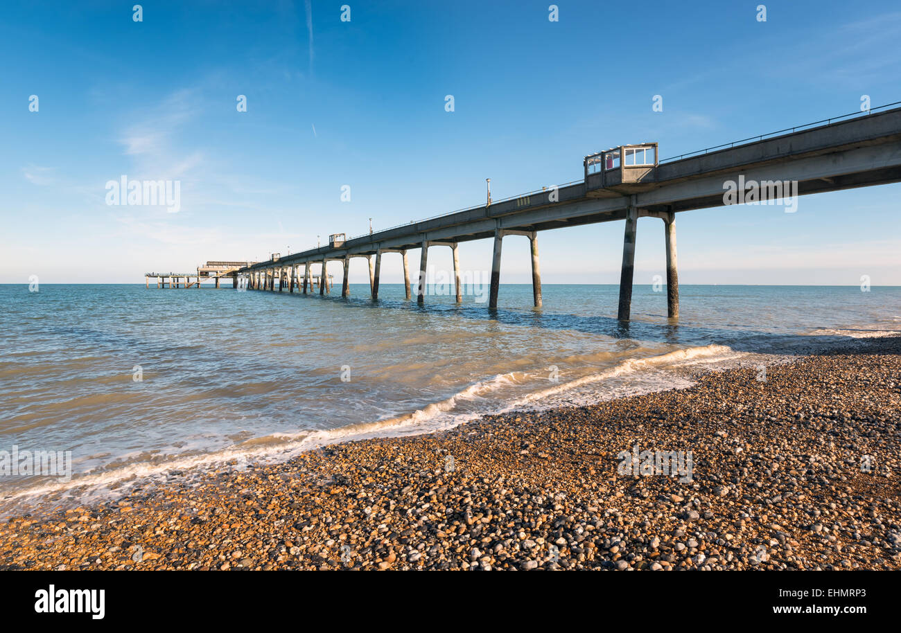 La jetée de Deal sur la côte du Kent Banque D'Images