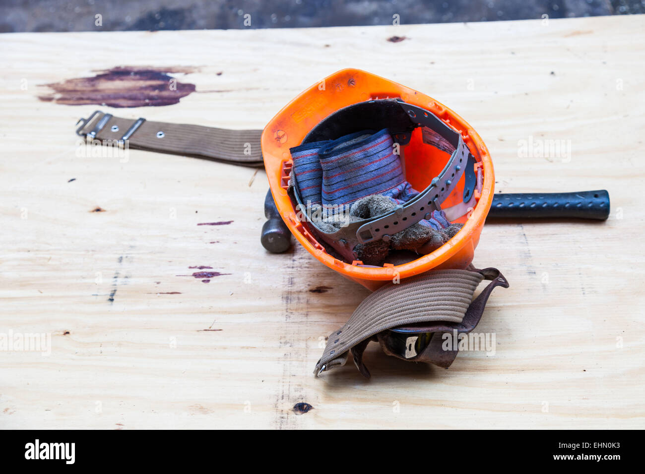 Construction Worker's casque et des gants. Banque D'Images