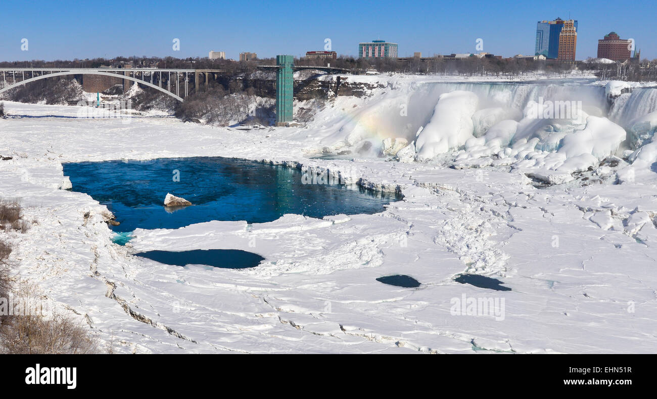 Formations de glace gelé de Niagara Falls Banque D'Images