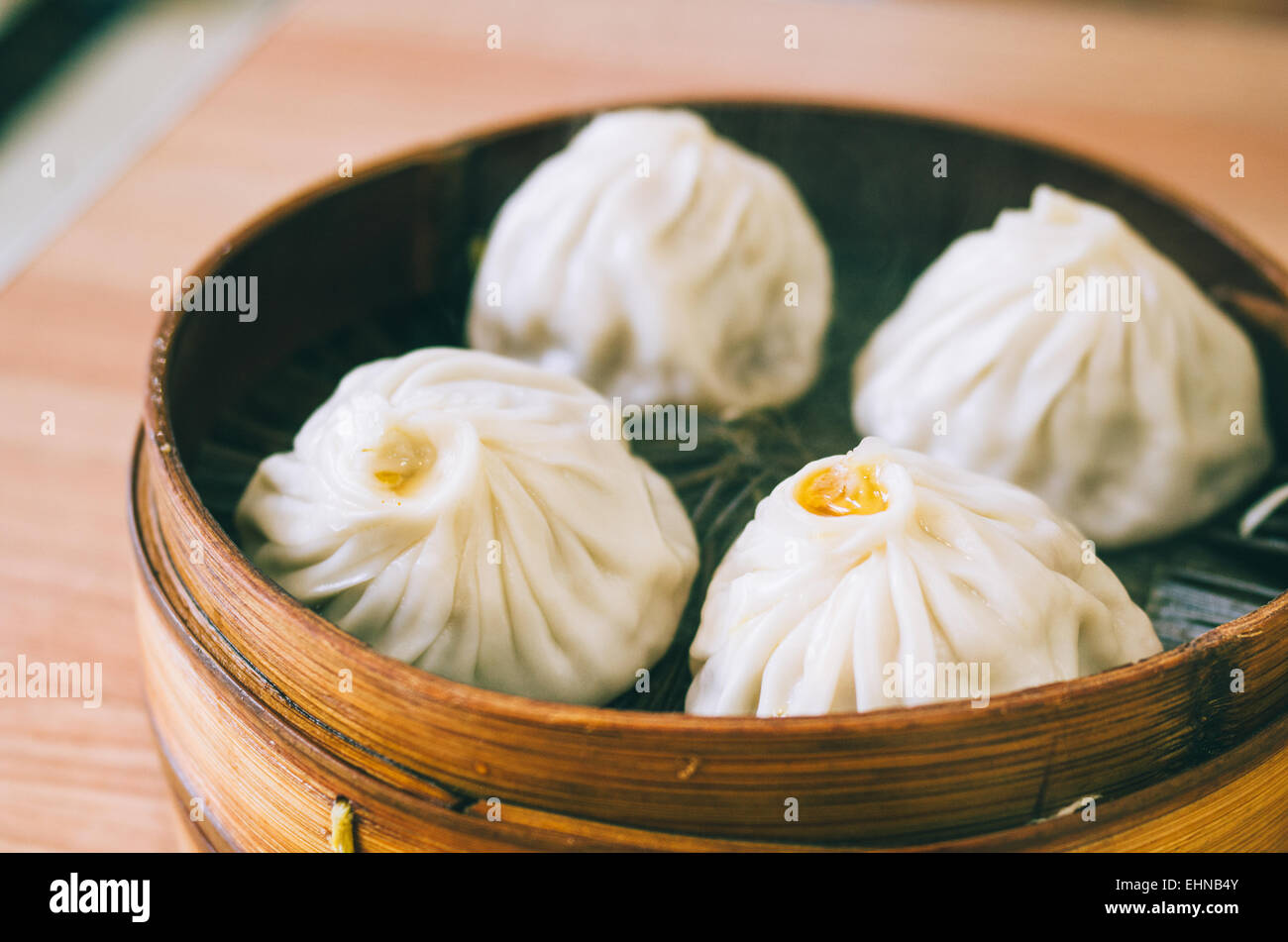 Soupe de Shanghai quenelles avec la graisse de crabe, l'un des populaires produits alimentaires chinois en Chine. Banque D'Images