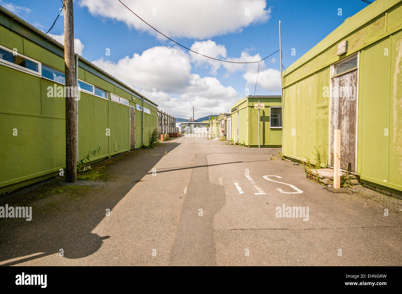 Les bâtiments préfabriqués dans une base de l'armée britannique. Banque D'Images