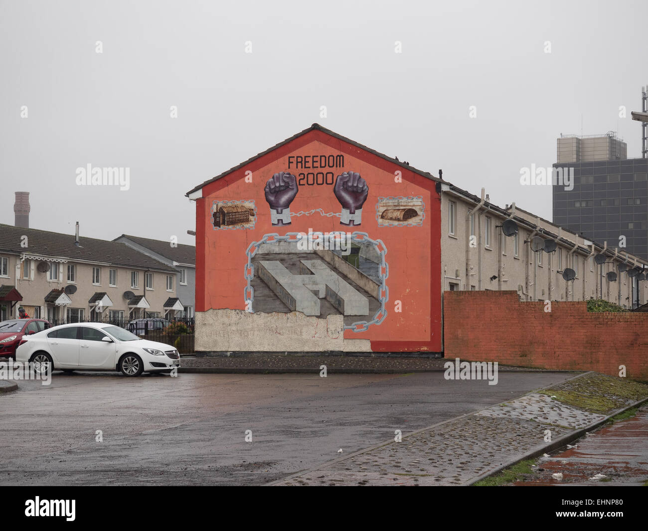 La liberté 2000 H Block murale sur Hopewell Crescent, Belfast, le comté d'Antrim, en Irlande du Nord. Banque D'Images