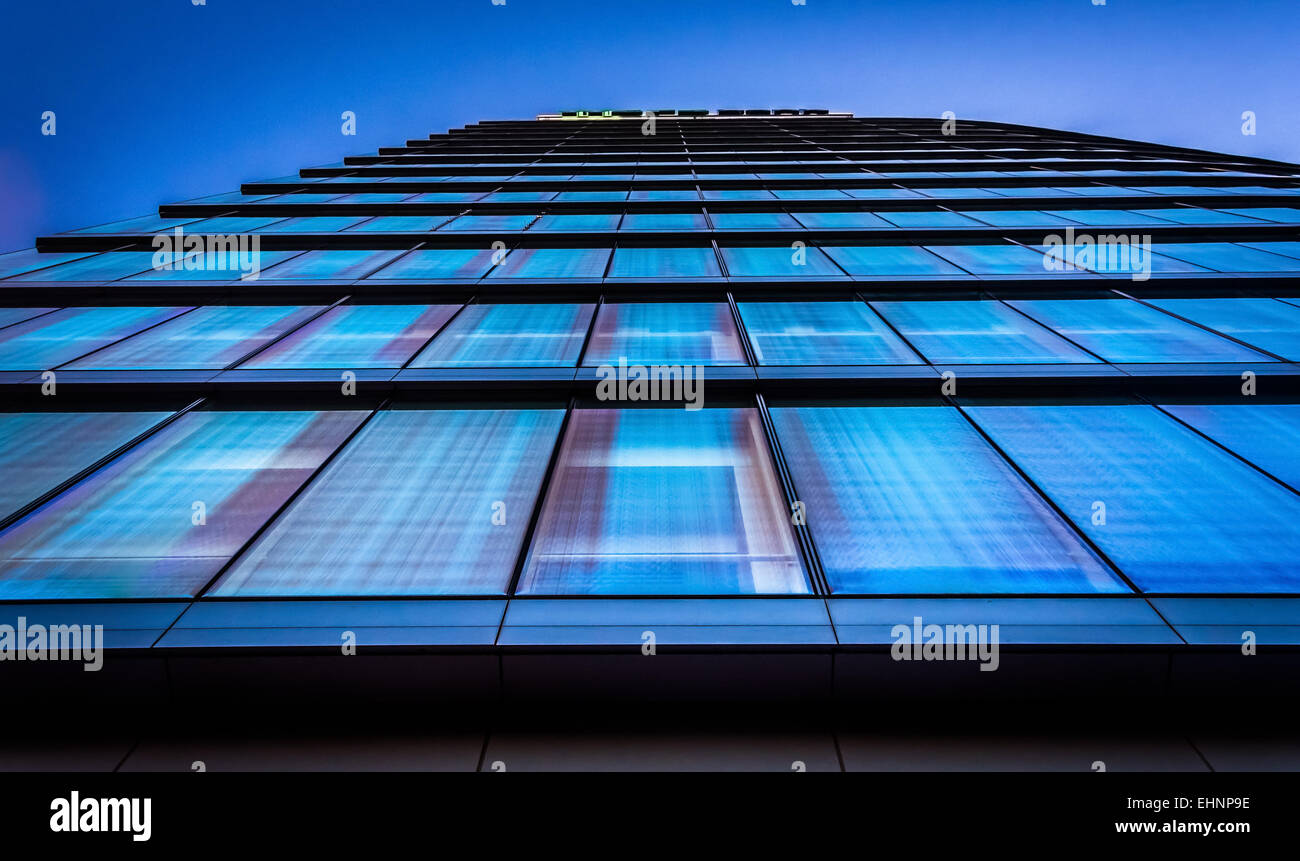 Regardant les SFMS Bank Building au centre-ville de Wilmington, Delaware. Banque D'Images