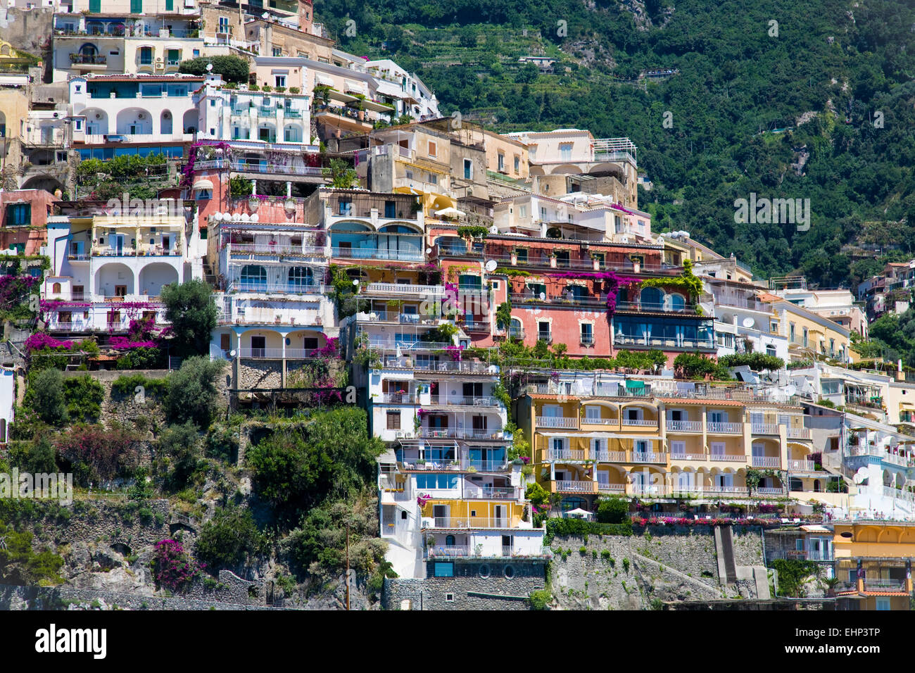 Les jolies maisons falaise de Positano, Côte Amalfitaine, Campanie, Italie Banque D'Images