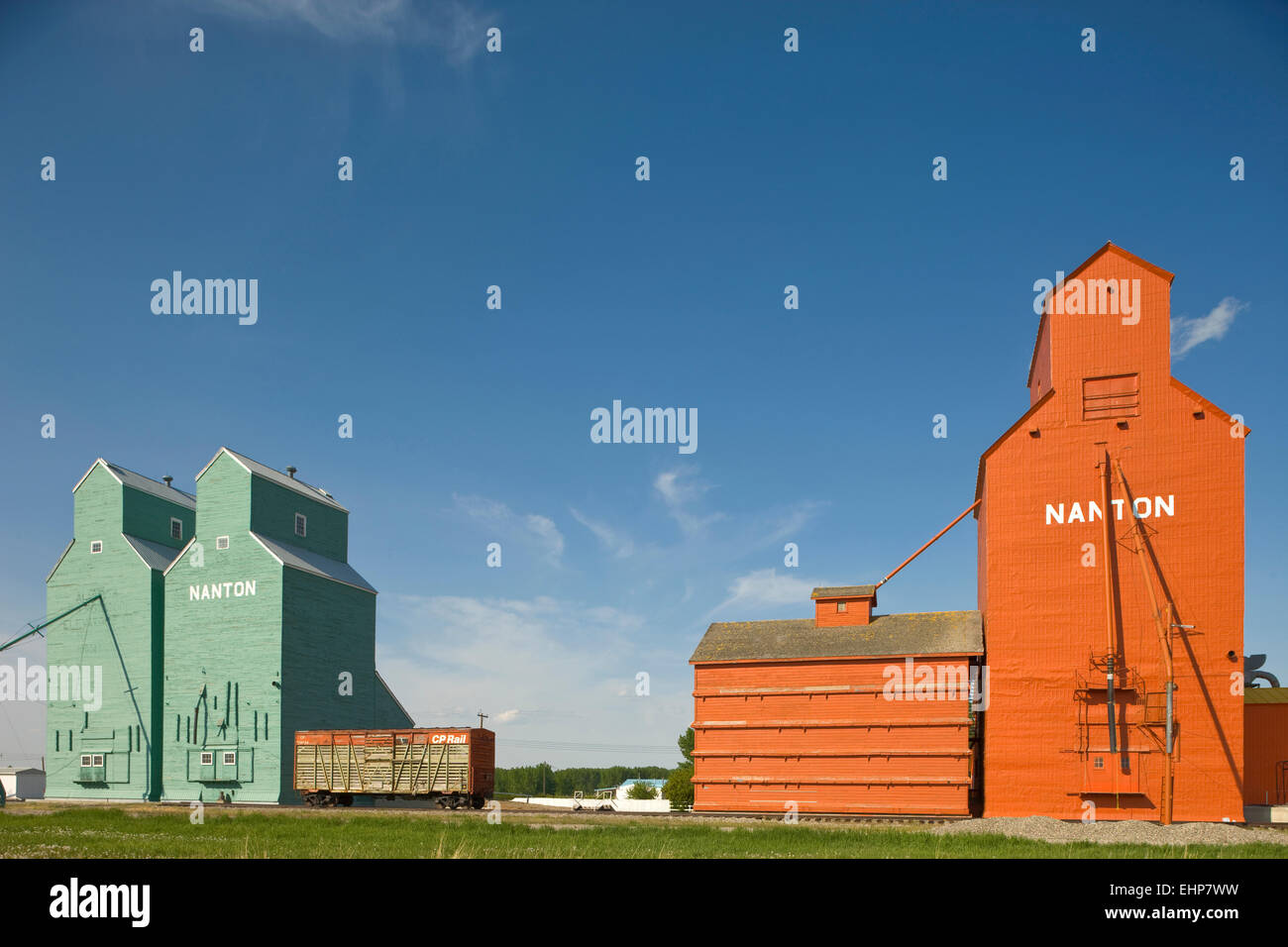 Les silos à céréales à ossature de bois CANADA ALBERTA NANTON Banque D'Images