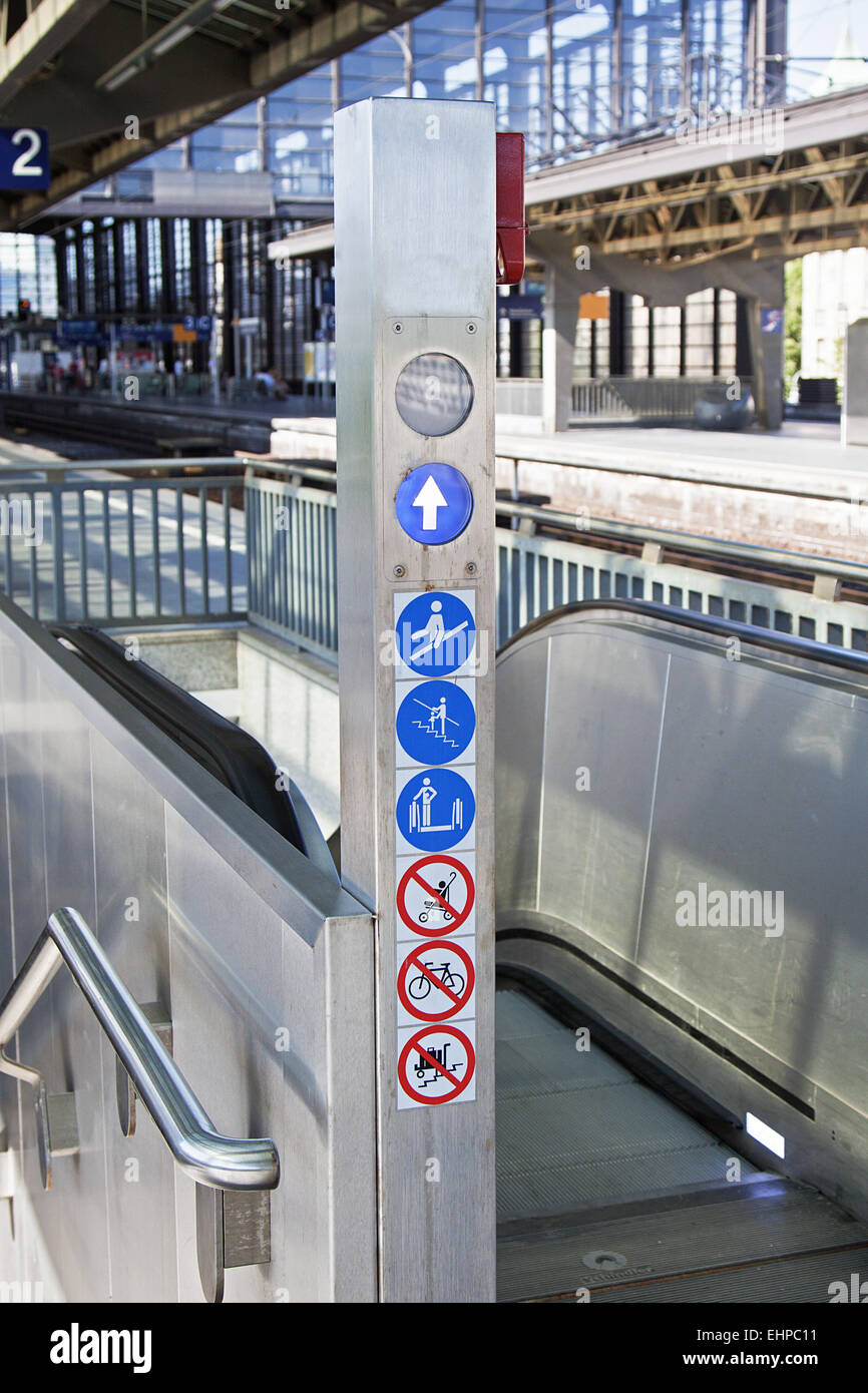 Escalator gare Banque D'Images
