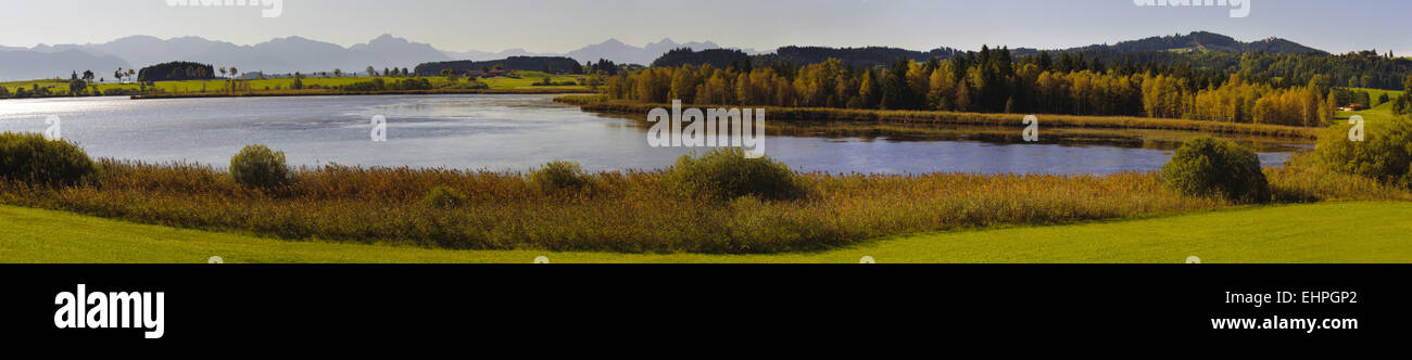 Paysage panoramique en Bavière avec lake Banque D'Images