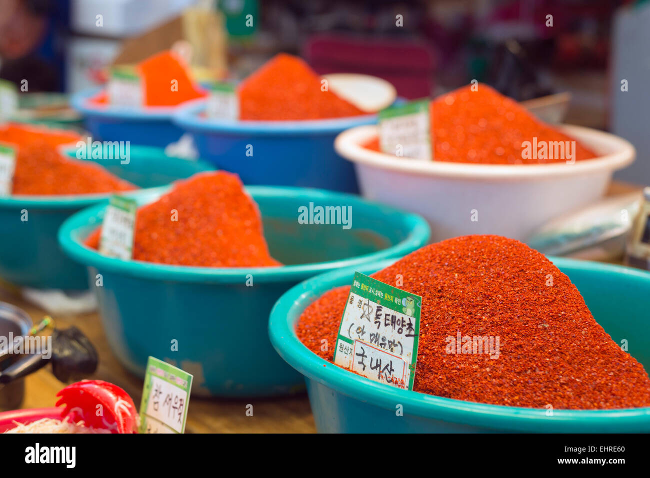 L'Asie, République de Corée, Corée du Sud, l'île de Jéju, Dongmun marché traditionnel, épices Banque D'Images