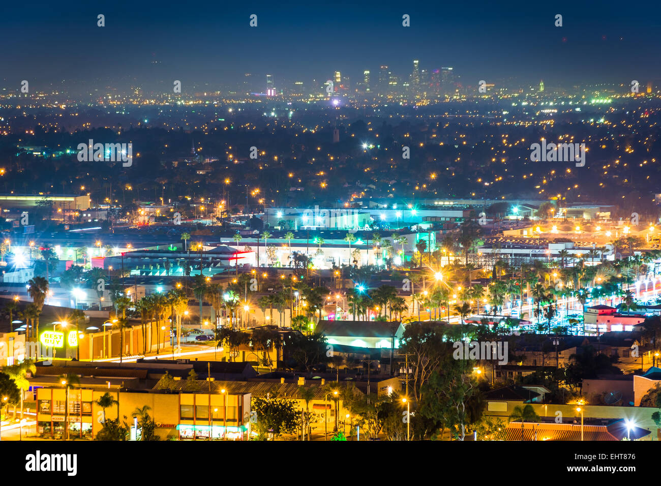 Vue de nuit Hilltop Park, à Signal Hill, à Long Beach, Californie. Banque D'Images