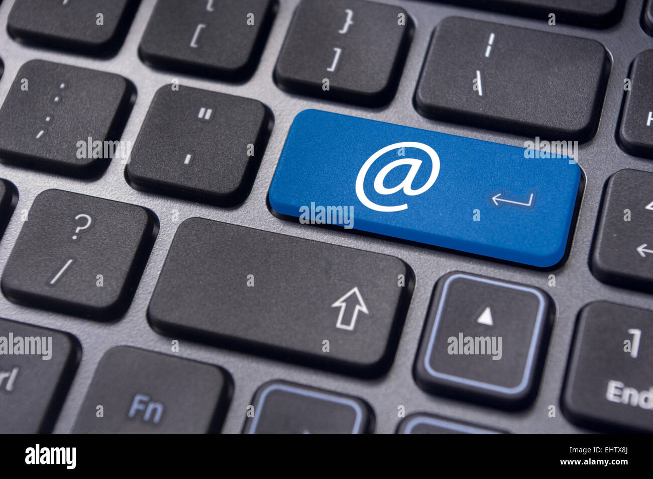 Lors de l'inscription sur la touche Entrée du clavier, pour les e-concepts. Banque D'Images