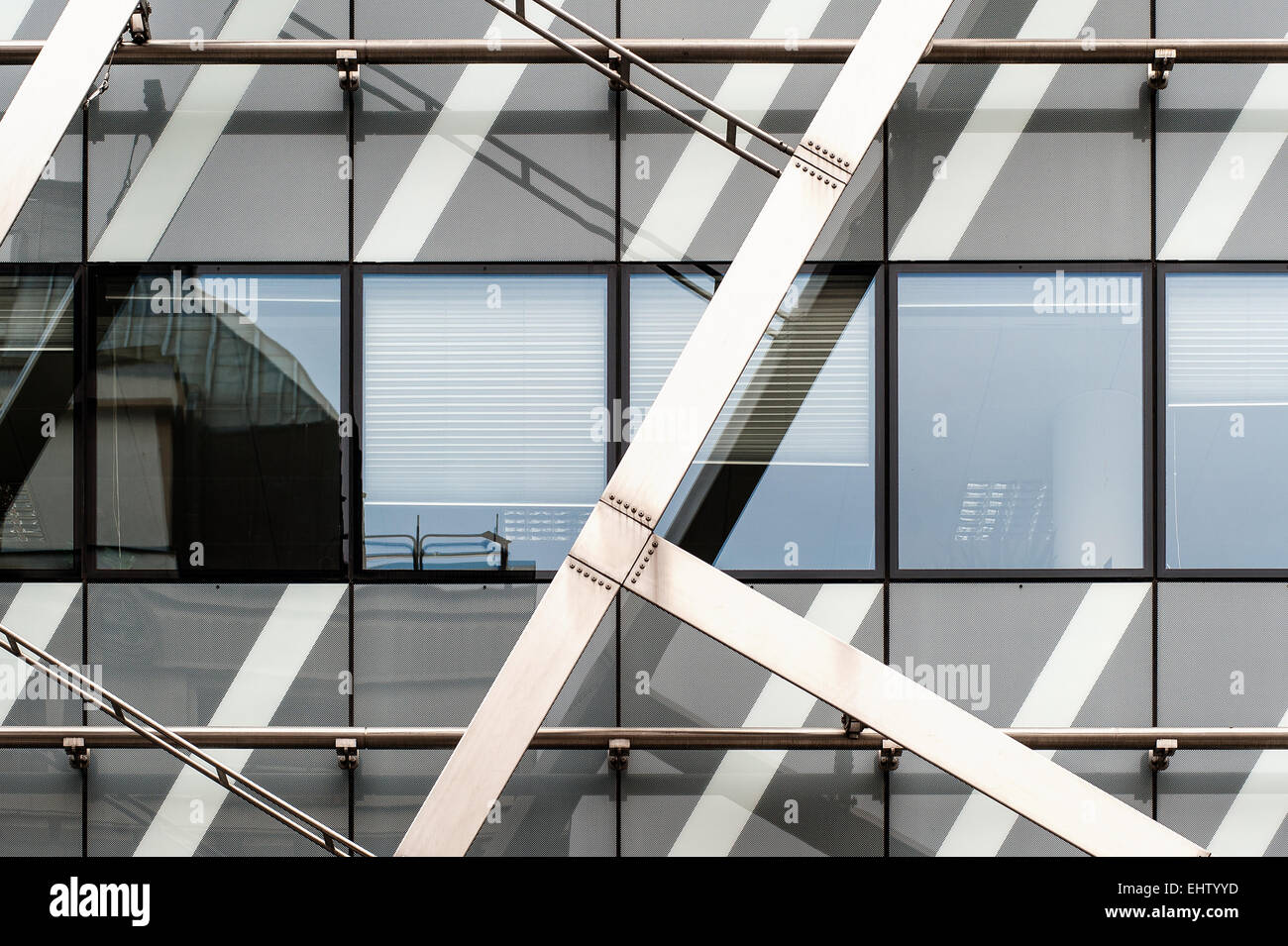 Vue détaillée d'un bâtiment moderne abstrait Banque D'Images