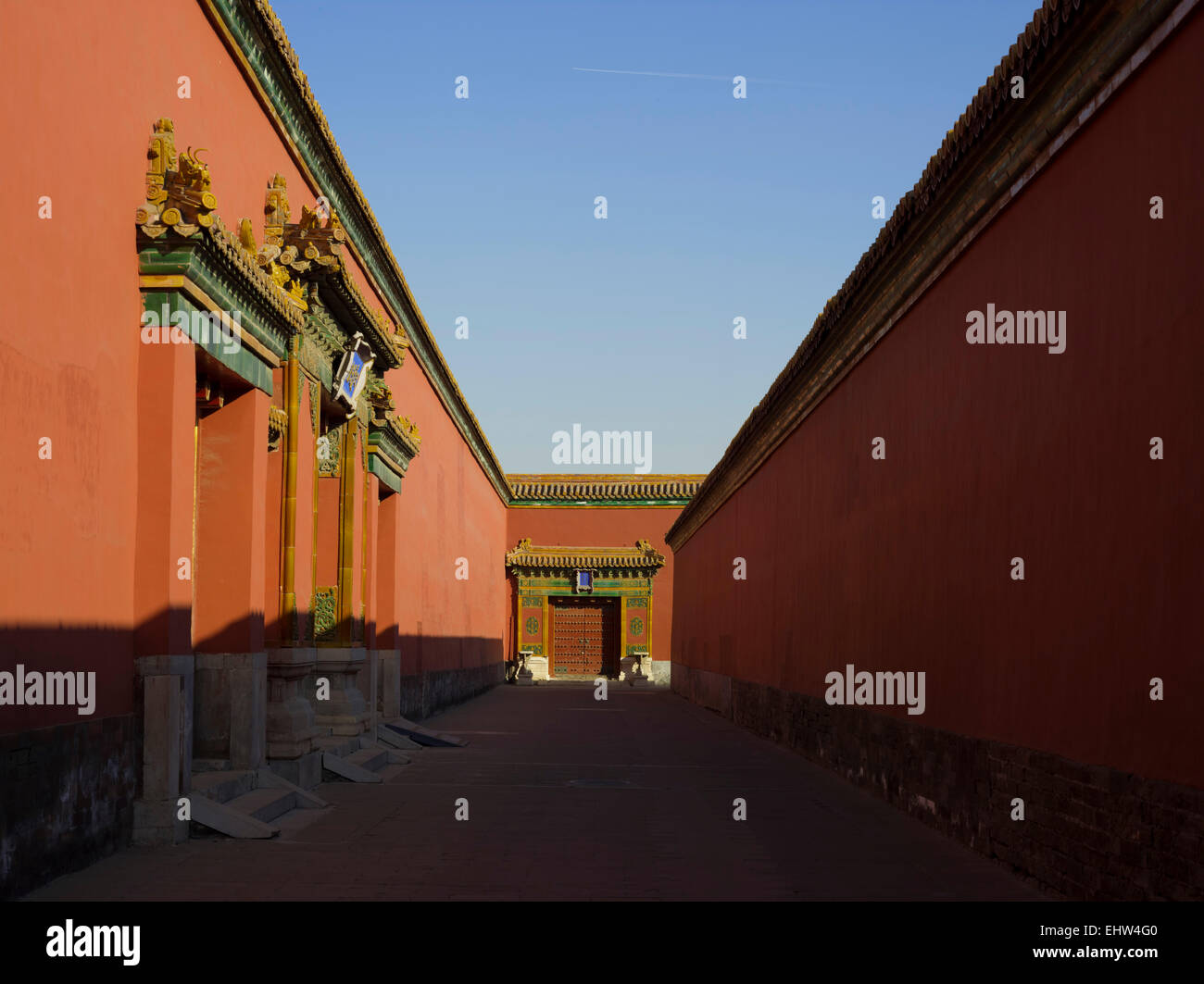 Haut mur à côté d'un chemin a Forbidden City Beijing Chine Banque D'Images