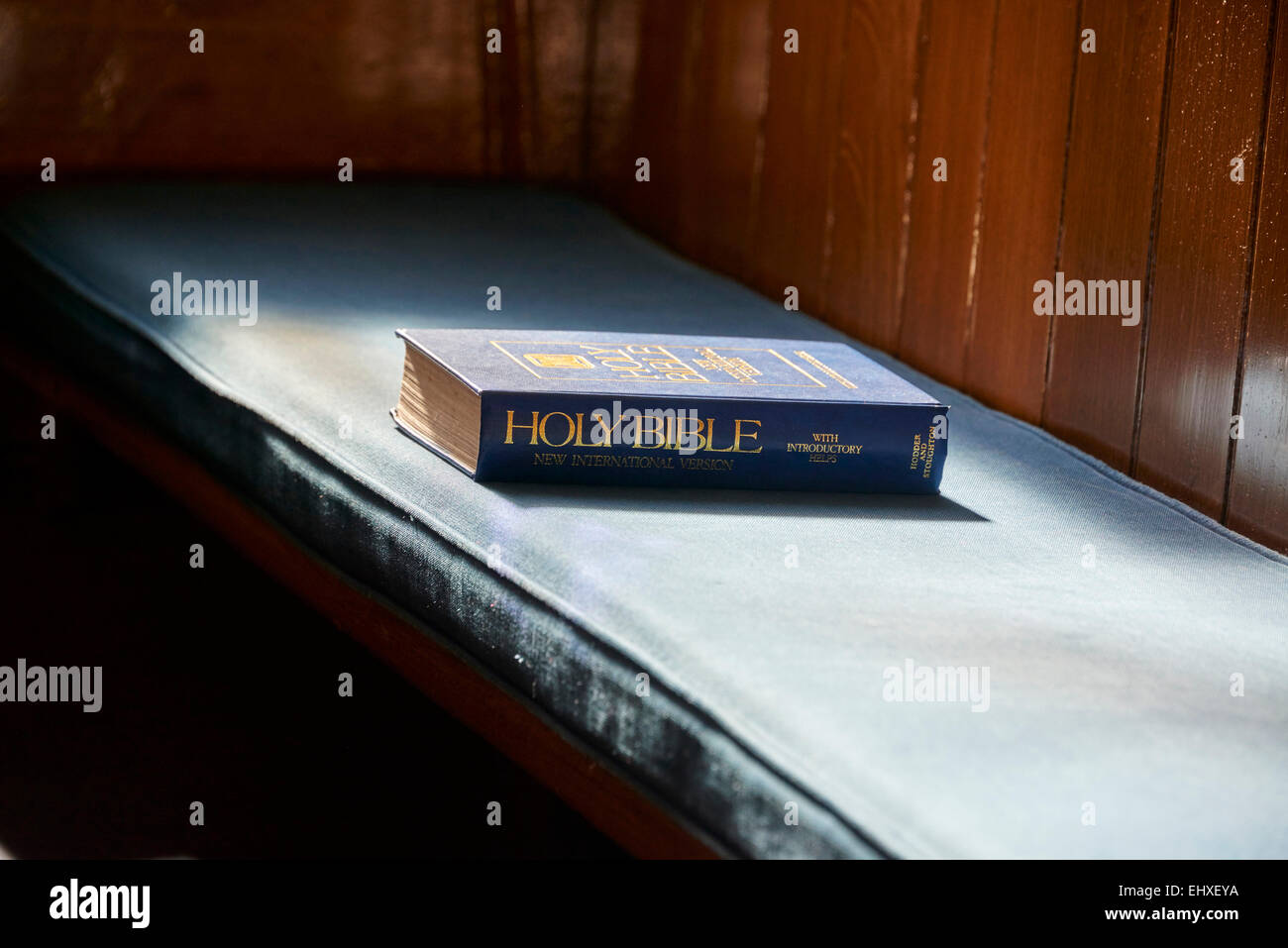 Sainte Bible Église sur l'Irlande du Nord, pew Banque D'Images