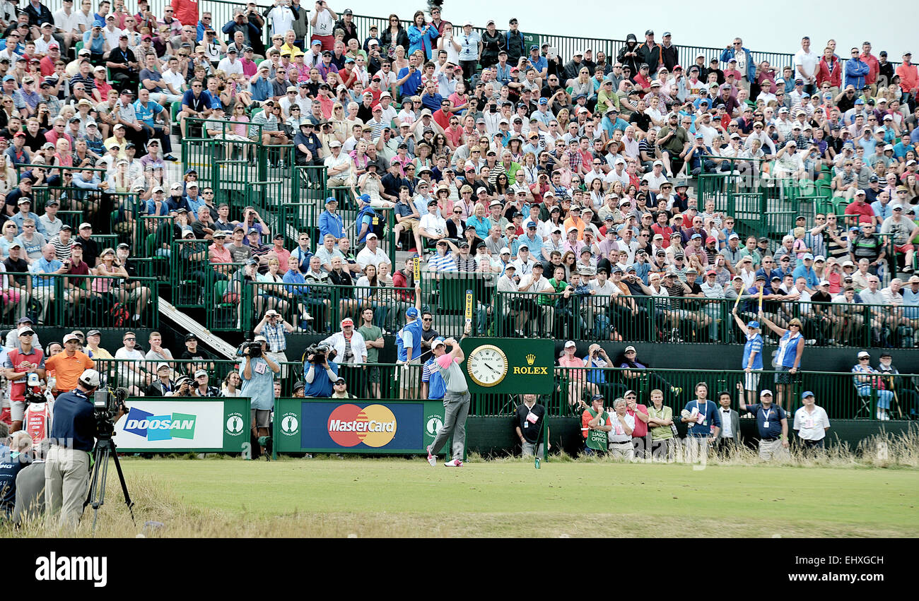 Rory McIlroy, open Golf Championship, Hoylake, Royal Liverpool, 2014, dernier jour, tee off, 9e trou, British open, avec caddie, Banque D'Images