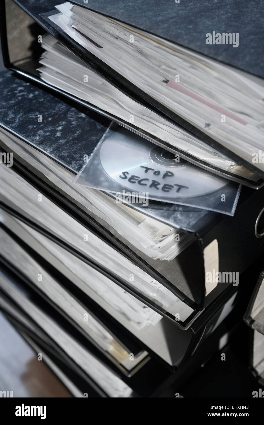 Des dossiers de fichiers avec top secret stamp disque CD, Bavière, Allemagne Banque D'Images