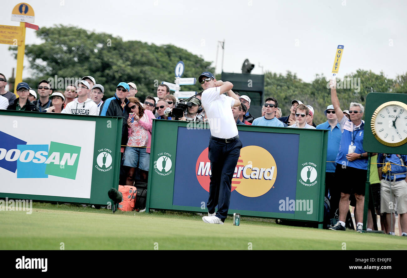 Justin Rose, Royal Liverpool Hoylake, 2014 Open Golf Championship, dernier jour, 18e trou pilote, haut blanc Banque D'Images