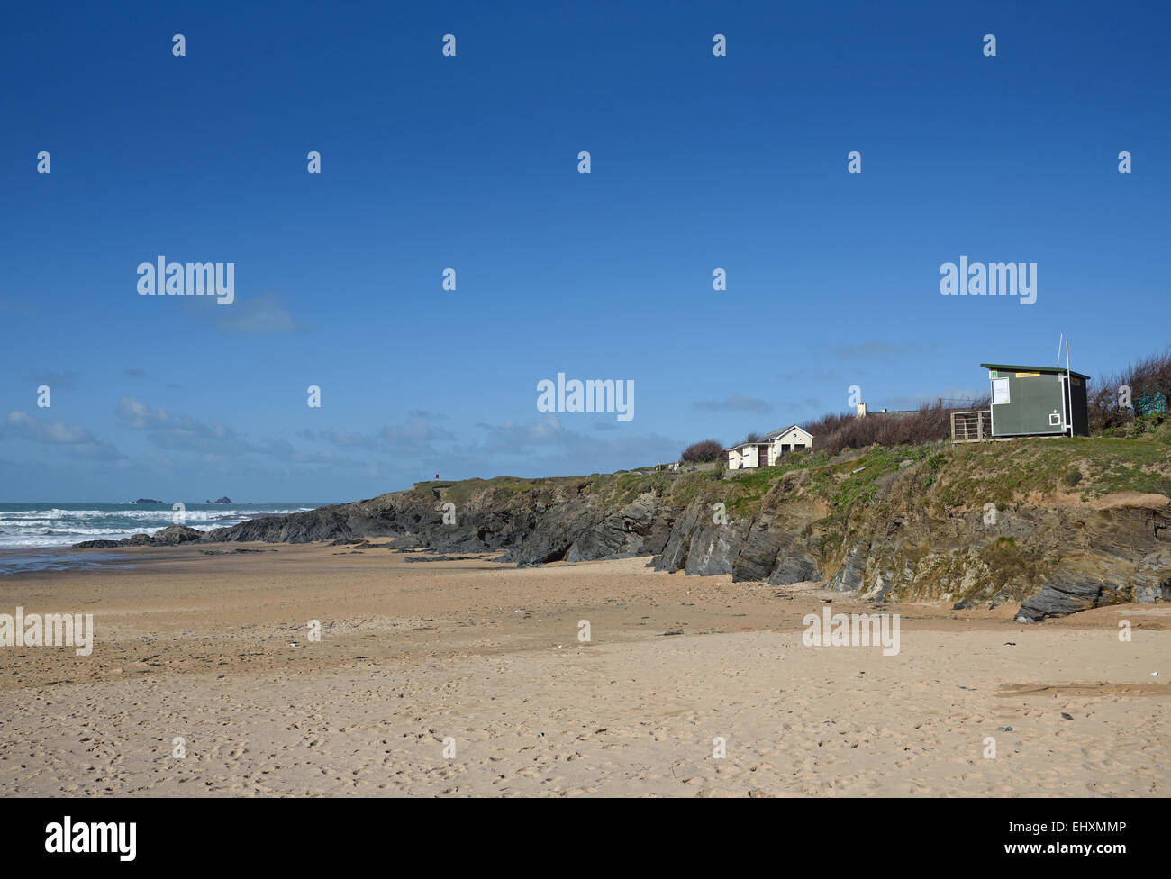 La baie de Treyarnon, une plage de surf en Cornouailles du Nord Banque D'Images