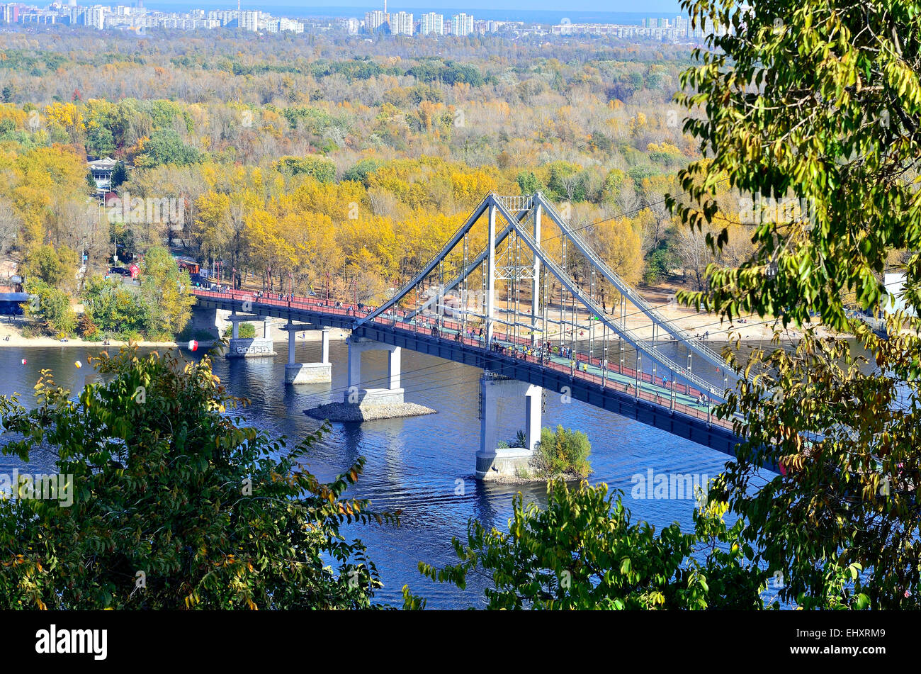 Arch, l'architecture, barge, bay, bleu, bateau, pont, construire, ville, campagne, littoral, béton, construction, grue, dnepr, Dniepr Banque D'Images