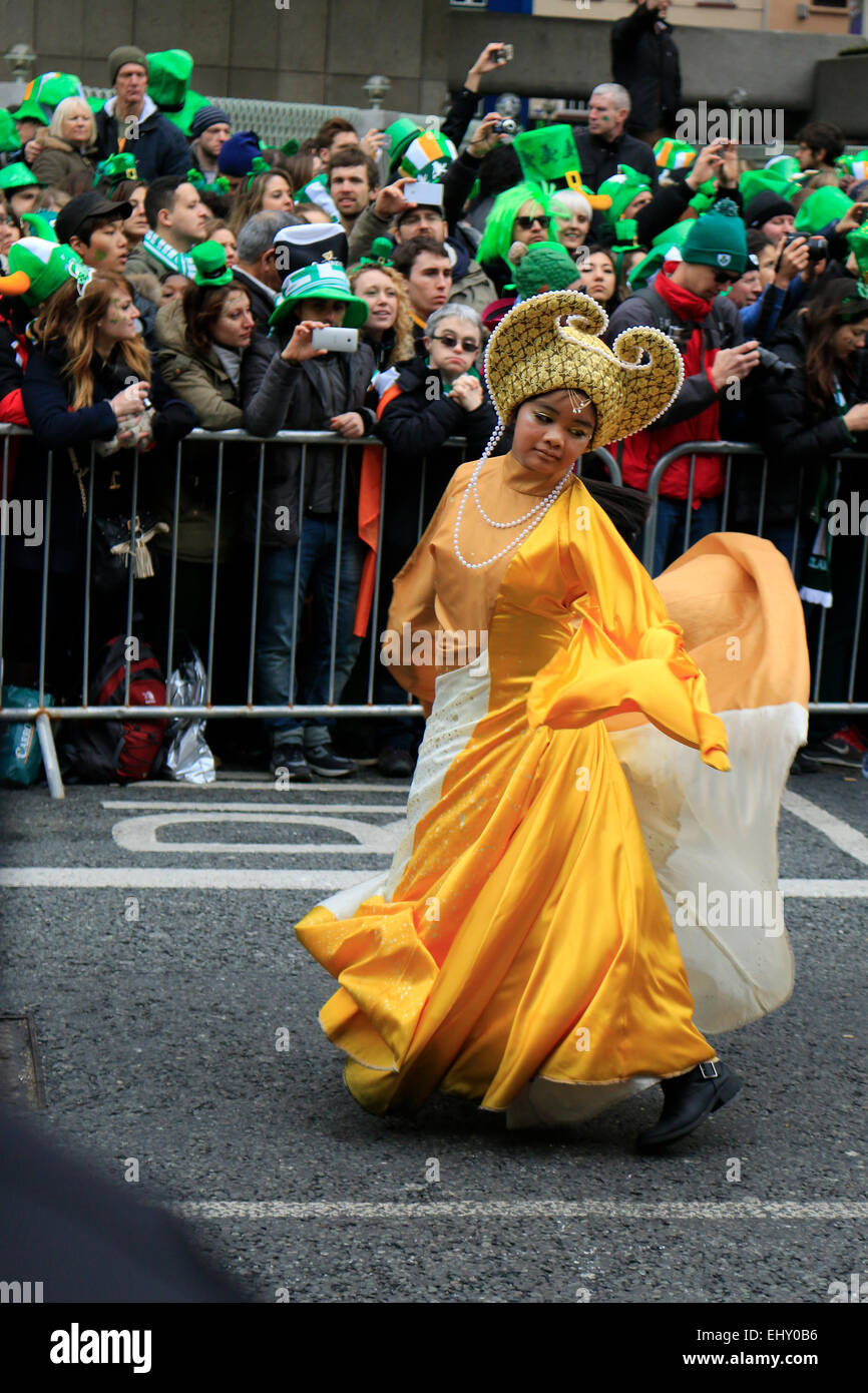 Dublin, Irlande. 17 mars, 2015. St Patrick's Day Parade La ville de Dublin. Credit : Jimmy Whhittee/Alamy Live News Banque D'Images