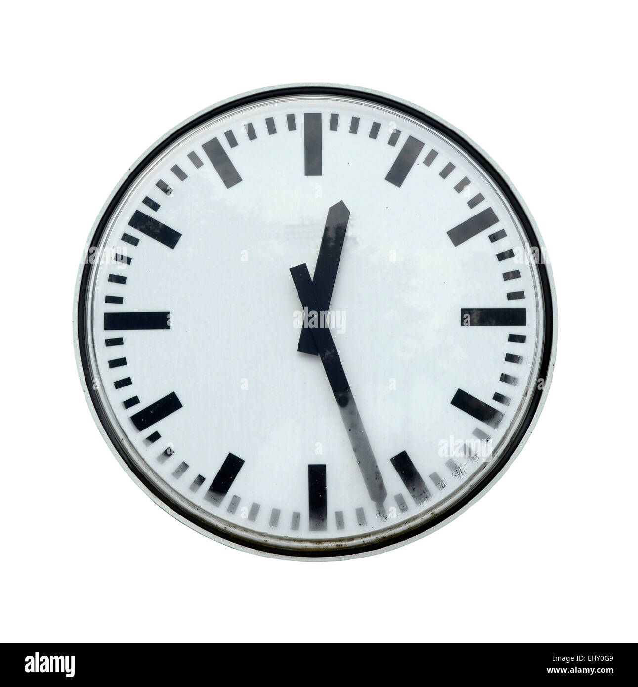 Isolement de Grungy Gare Horloge Avec clipping path Banque D'Images