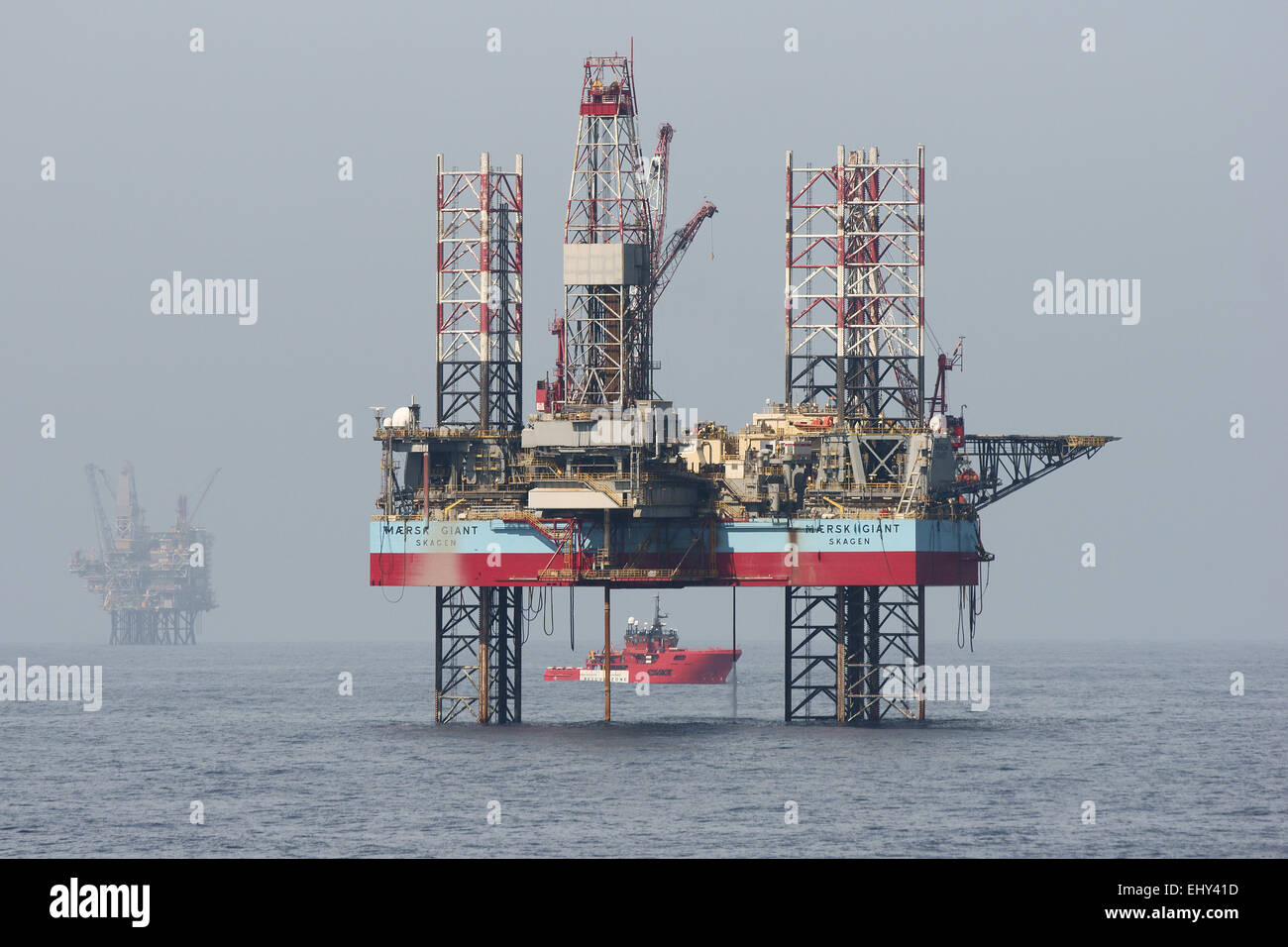 Jack-up géant Maersk oil drilling rig Banque D'Images