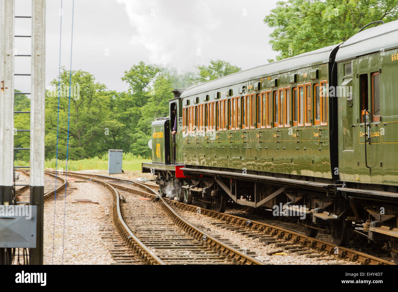 Bluebell railway dans le Sussex de l'Ouest est une ligne du patrimoine avec l'accès au reste du réseau ferroviaire britannique Banque D'Images