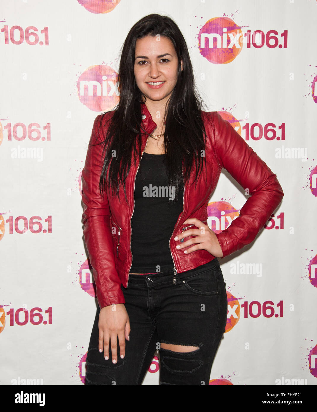 Bala Cynwyd, Pennsylvania, USA. 18 mars, 2015. Singer-Songwriter cubano-Kat Dahlia pose au Mix 106's Performance Theatre le 18 mars 2015 à Bala Cynwyd, Pennsylvania, United States. Crédit : Paul Froggatt/Alamy Live News Banque D'Images