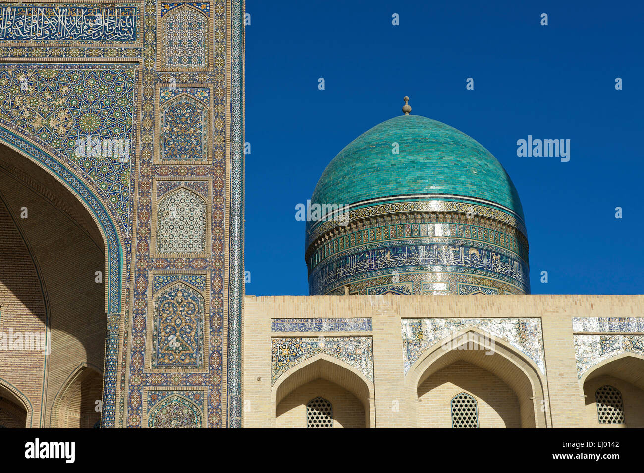 L'Asie, l'Ouzbékistan, en Asie centrale, route de la soie, à l'extérieur, le jour, le bâtiment, la construction, l'architecture, Buxoro, Boukhara, Medrese, Madrasa, Banque D'Images