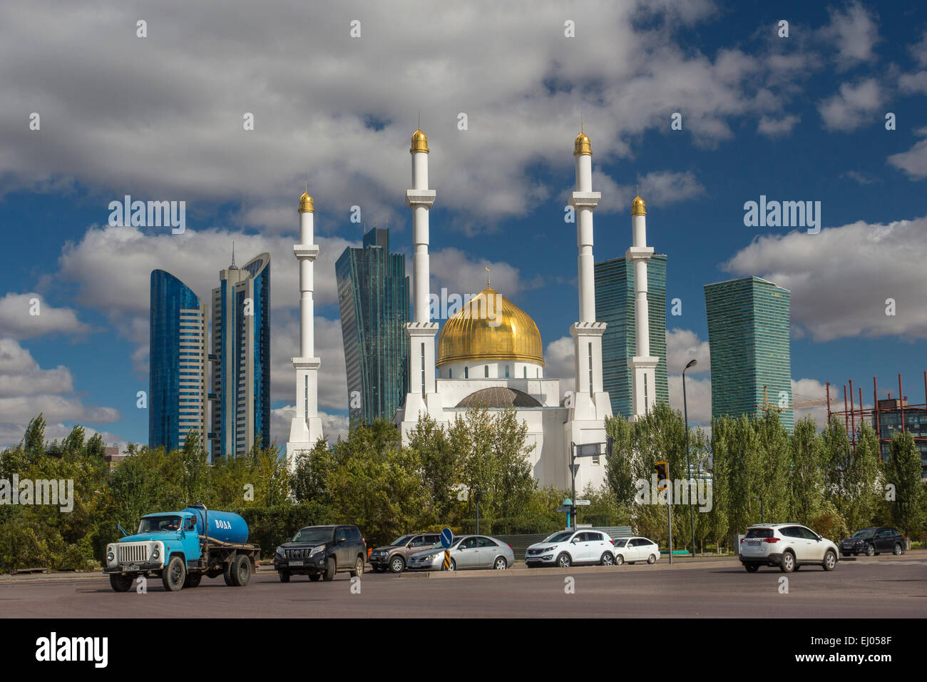 Ville administrative, Astana, Ville, Centre islamique, au Kazakhstan, en Asie centrale, de nouvelles, de l'architecture, coloré, Dome, minarets, skylin Banque D'Images