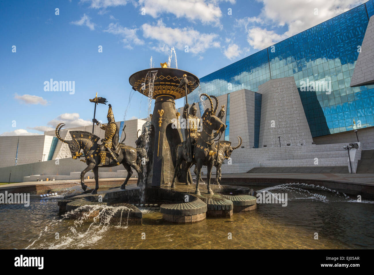 Ville administrative, Astana, la construction, la ville, le Kazakhstan, en Asie centrale, Monument, National Gallery, New, l'été, l'architecture, l'ent Banque D'Images