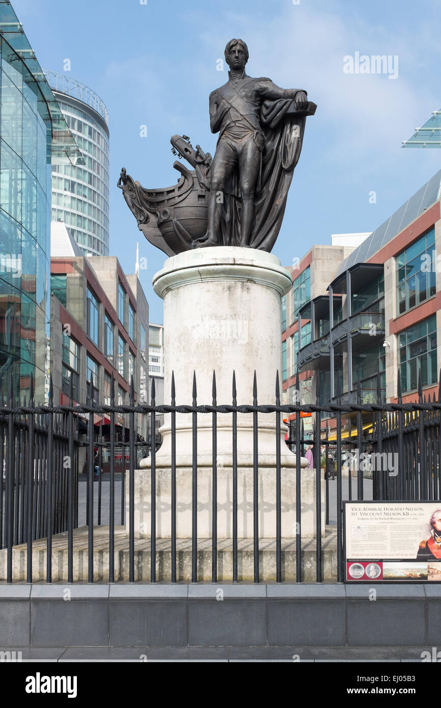 Le Vice-amiral Horatio Nelson sculpture par Sir Richard Westmacott Banque D'Images