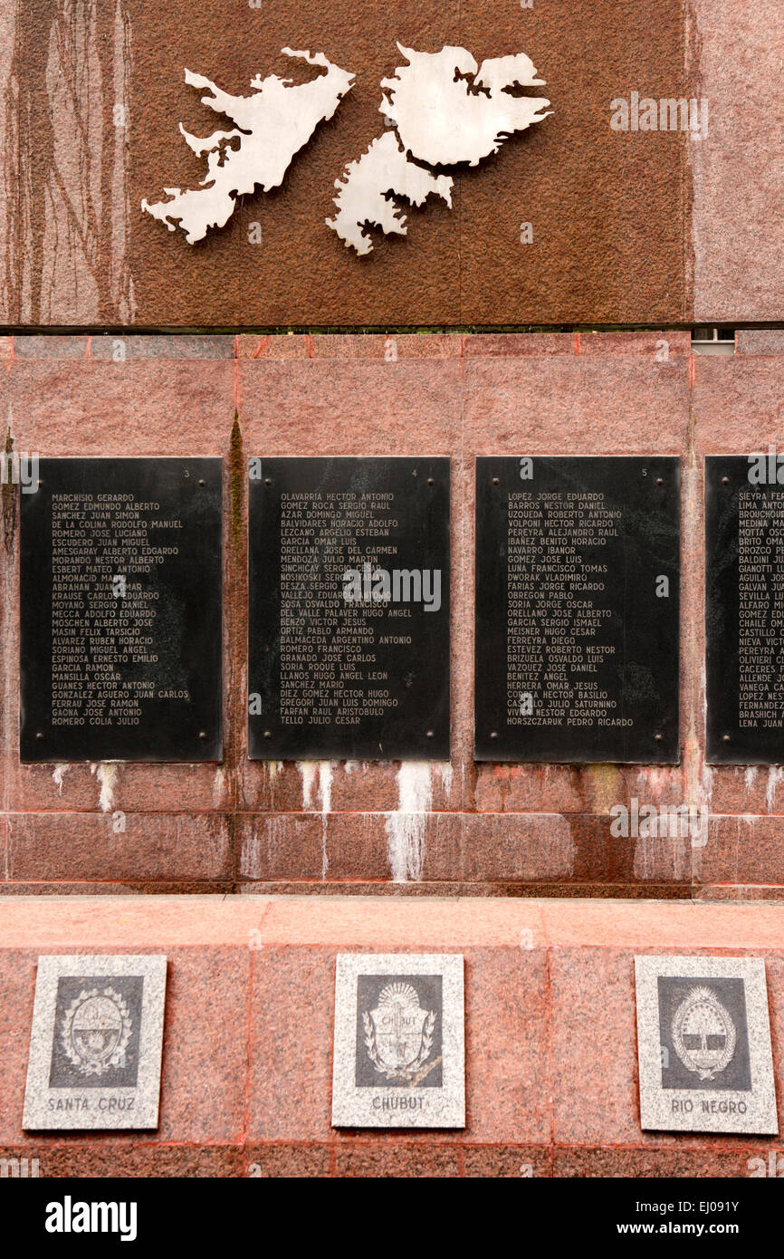 L'ARGENTINE, Buenos Aires, Retiro, la Plaza General San Martin, le Monumento Islas Malvinas, monument aux morts de la guerre des Malouines Banque D'Images