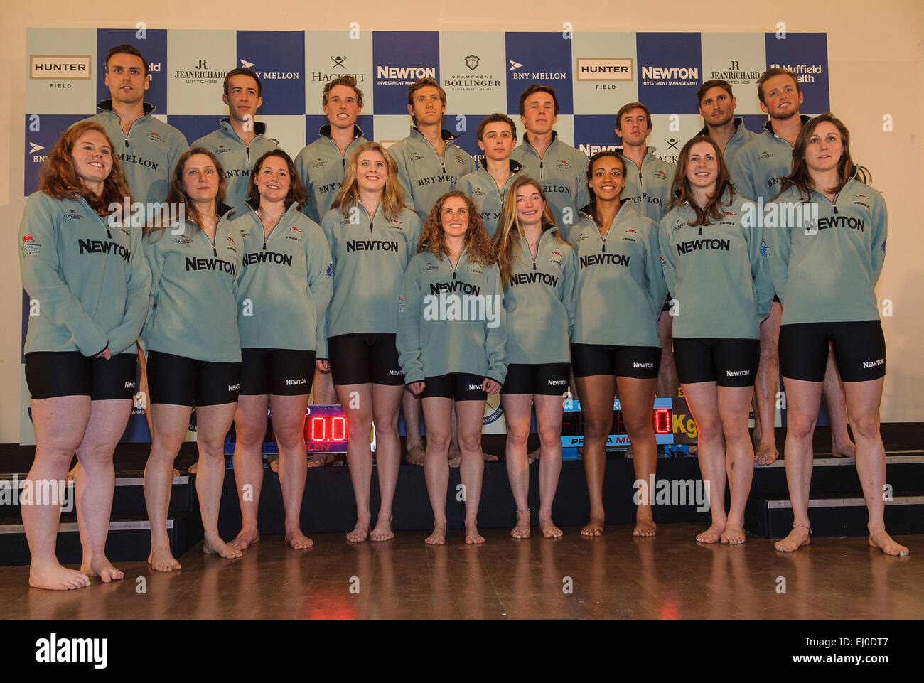 Londres, Royaume-Uni. 19 mars, 2015. University Boat Race annonce CUWBC l'équipage à Londres : [ARC] Hannah Evans, [2] Ashton Brown, Caroline Reid [3], [4] Claire Watkins, [5] Melissa Wilson, [6] Holly Hill, [7] Daphne Martschenko, [AVC] Fanny Belais, [Cox] Rosemary Ostfeld. CUBC [bes] Jasper Holst, [2] Luc Juckett, [3] Ben Ruble, [4] Alex Leichter, [5], [6] Warr Matt Jackson, [7] Josh Hooper, [AVC] Hoffstot Henry, [Cox] Ian Middleton. Stephen Bartholomew Bartholomew Stephen/photographie/Alamy Live News Banque D'Images