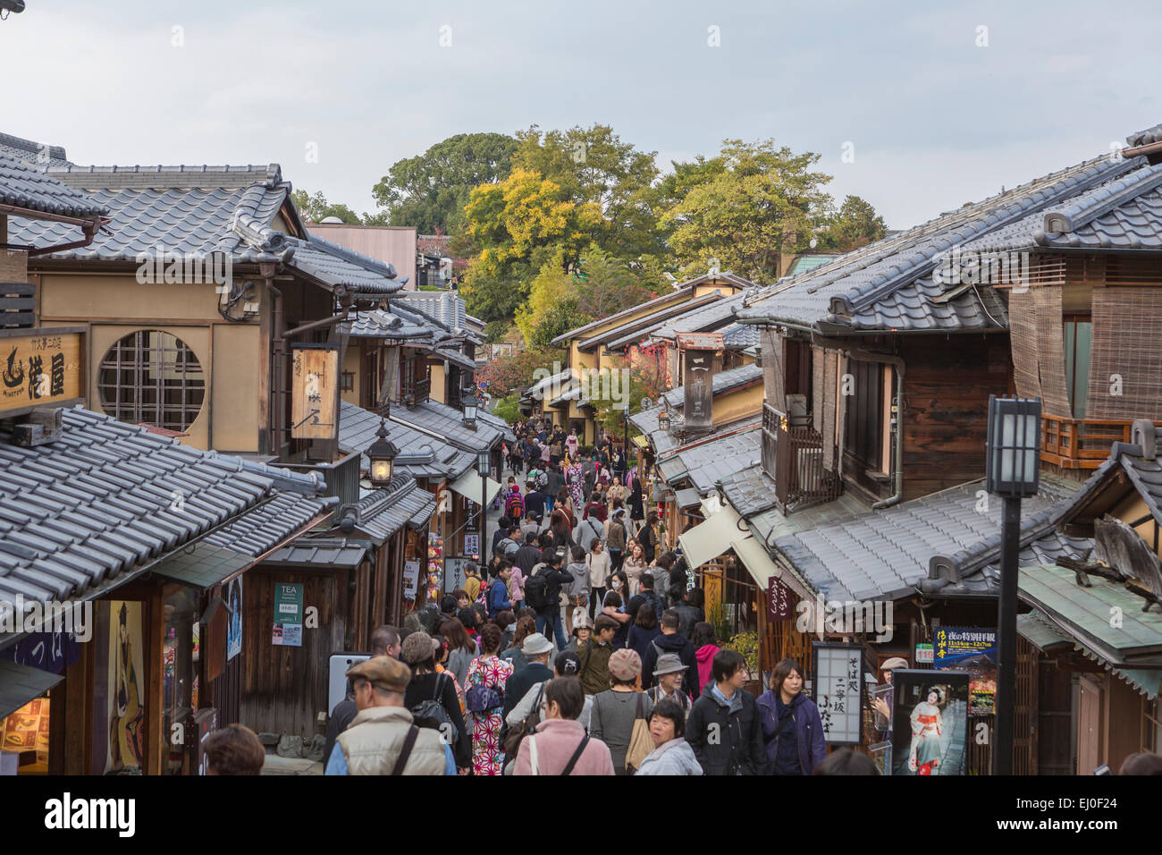 Kyoto Street Banque De Photographies Et D images Haute R solution Alamy kyoto-street-banque-de-photographies-et-d-images-haute-r-solution-alamy