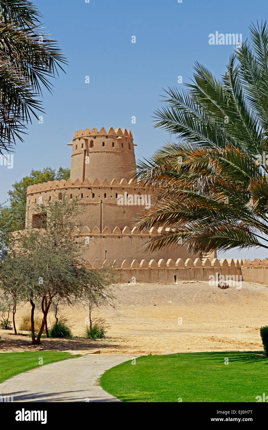 L'Asie, Emirats arabes unis, Abu Dhabi, Émirats arabes unis, Al Ain Al Ain Street, Al Jahili, fort, Al Jahili park, palmiers, tourisme, traditionnelle, Banque D'Images