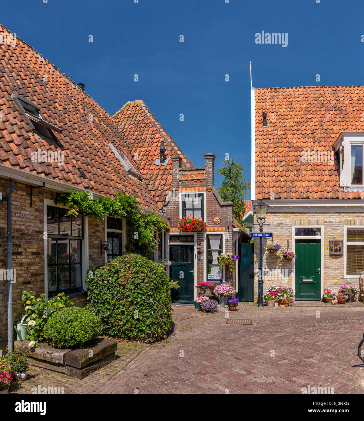 Pays-bas, la Hollande, l'Europe, Oosterend, Texel, Noord-Holland, village, maisons, vieux, chaussée Banque D'Images
