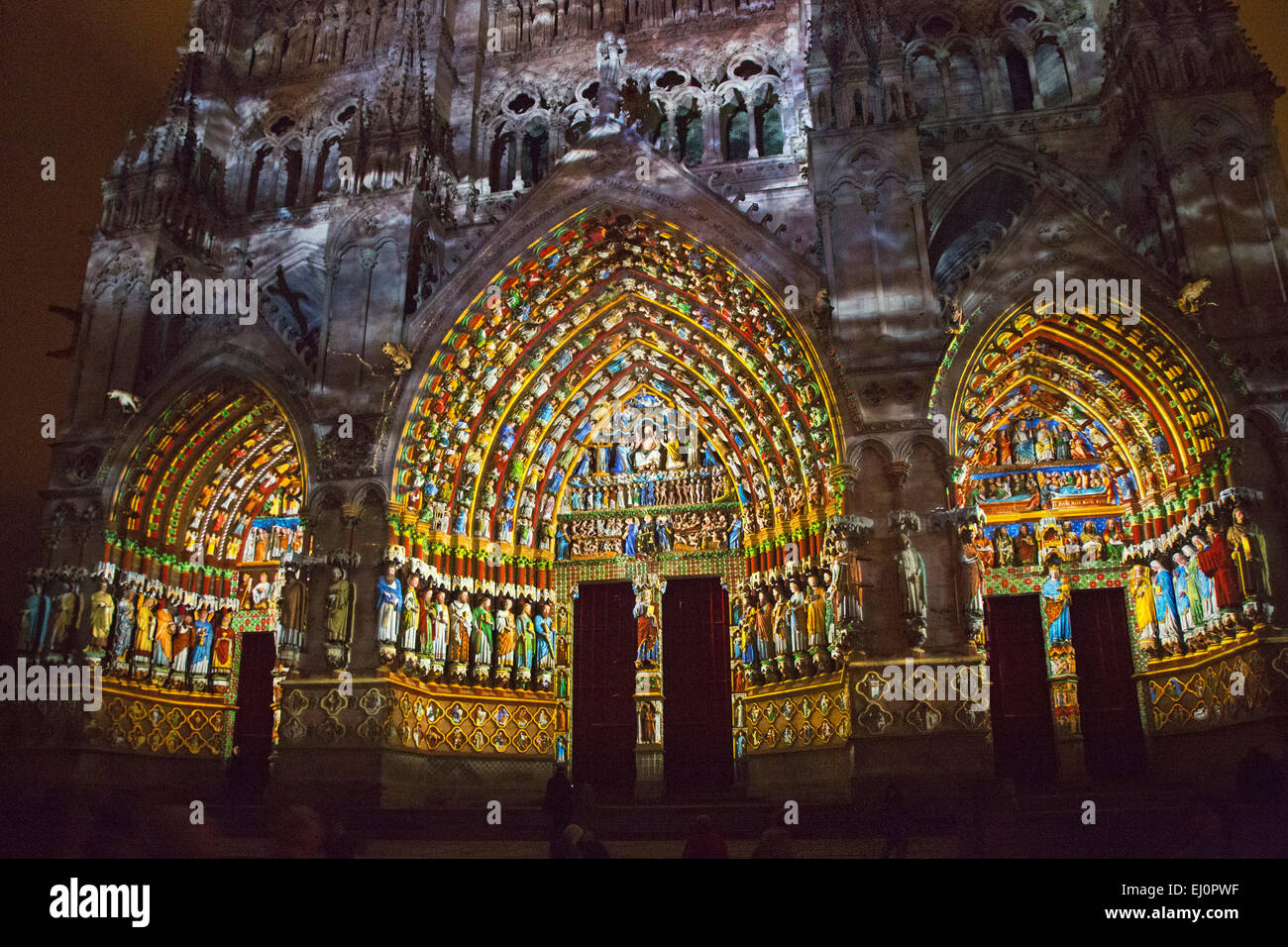 La Cathédrale d'Amiens, Amiens, sommes, Picardie, France, Basilique de Notre Dame d'Amiens, façade, d'arcades, l'entrée, des portes, des moulures Banque D'Images