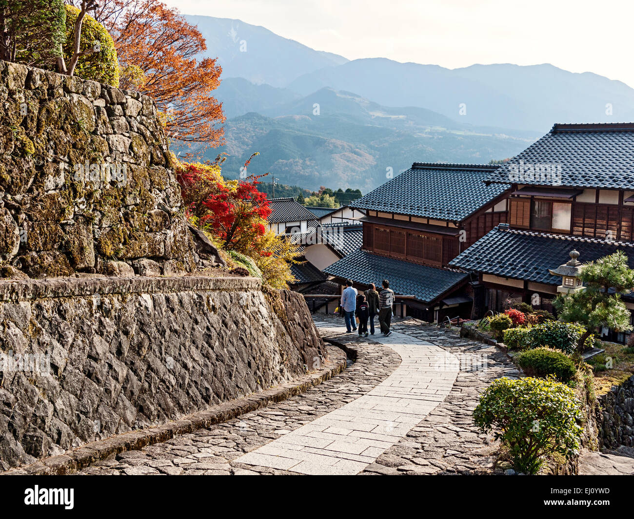 Magome juku, vallée de Kiso, préfecture de Gifu, Japon. Ville de poste le long de Kisoji Trail et Nakasendo Trail. Paysage japonais traditionnel. Banque D'Images