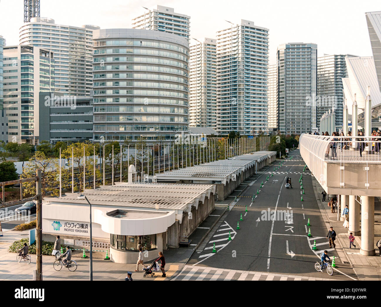 Centre des Congrès de Pacifico Yokohama Minato Mirai, district 21, Yokohama, Kanagawa Prefecture, Japan. Banque D'Images