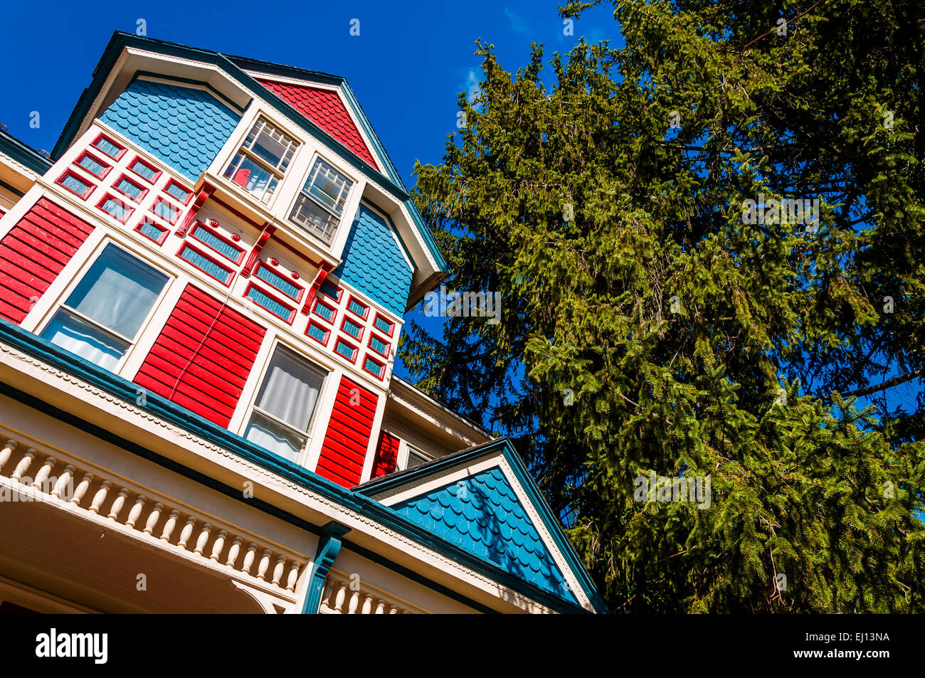 Maison colorée et de pins à Gettysburg, Pennsylvanie. Banque D'Images