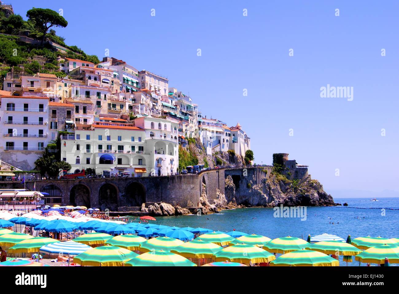 Vue colorés sur les plages de la Côte d'Amalfi, Italie Banque D'Images