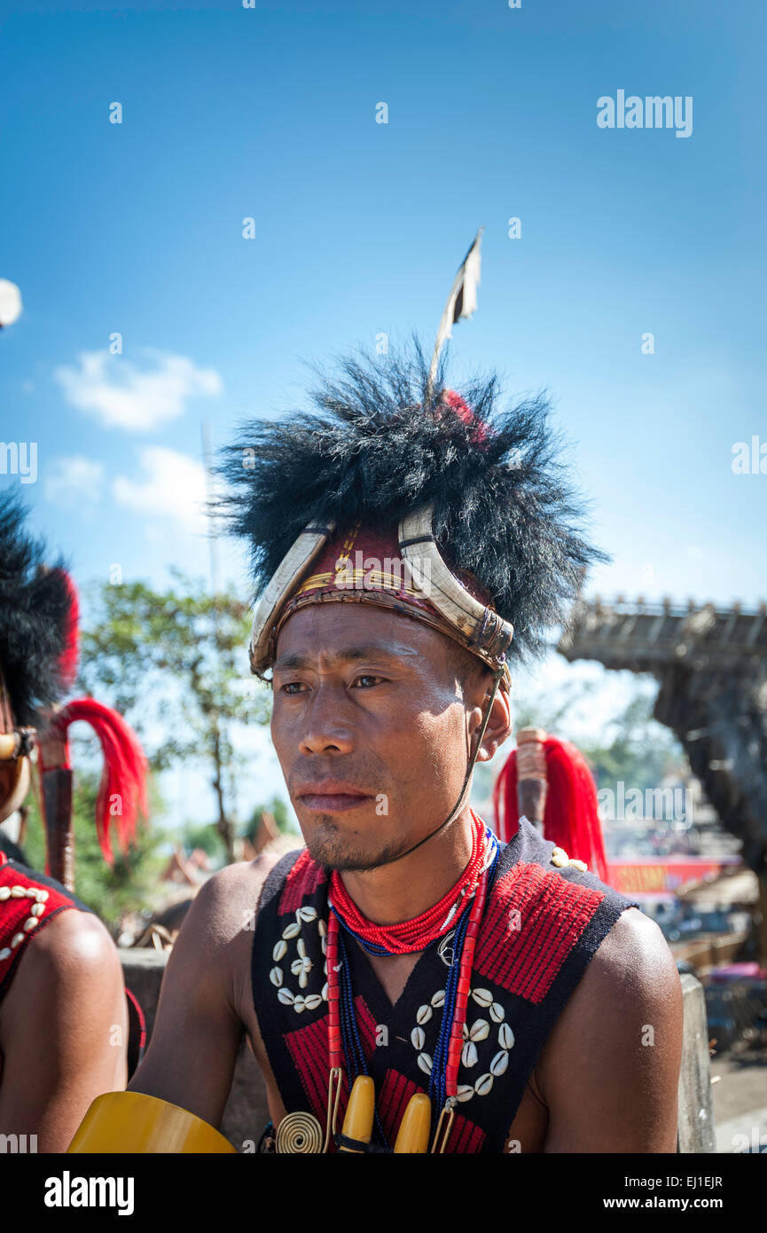 L'homme de la tribu Konyak Banque D'Images