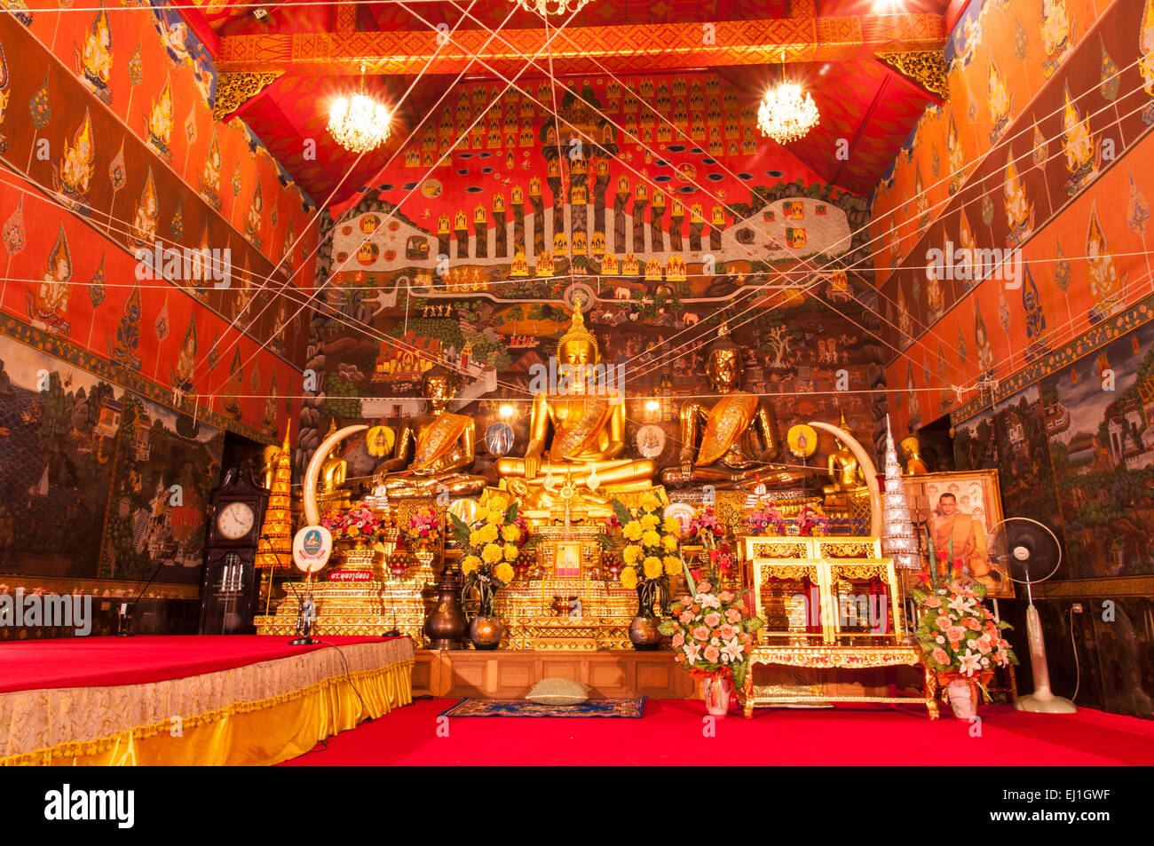 AYUTTHAYA, THAÏLANDE-Juin 27, 2013:l'un des trois principaux image de Bouddha, Wat Phanan Choeng à Ayutthaya. Banque D'Images