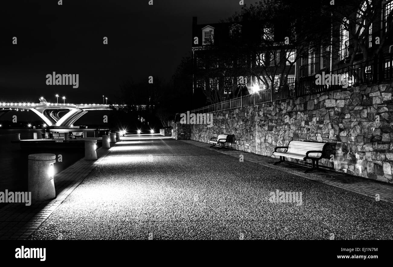 Le front de la nuit à Alexandria, en Virginie. Banque D'Images