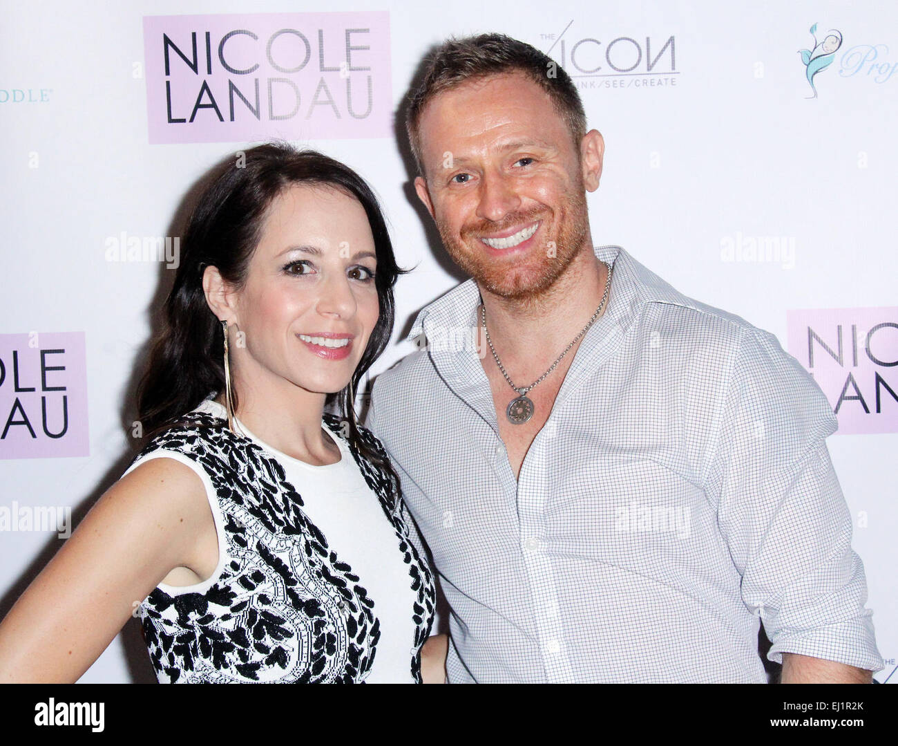 Nicole Landau 'Portal' inauguration de l'exposition - Arrivées avec : Nicole Landau,Patrick Mahaney Où : Los Angeles, California, United States Quand : 11 mai 2014 Banque D'Images