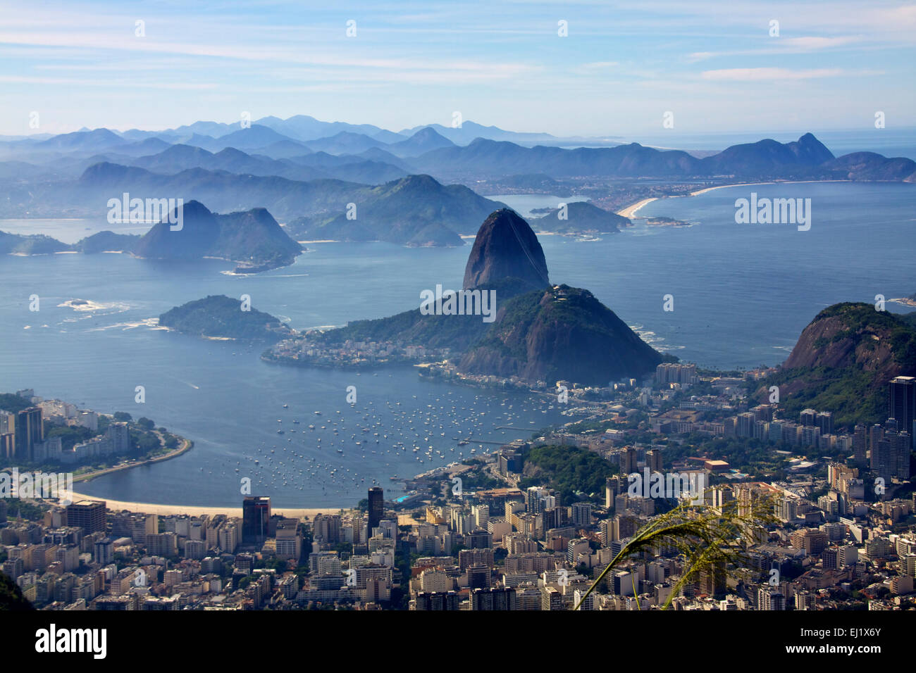ViewSugar et pain paysage vue sur la ville depuis le mont Corcovado - le Christ rédempteur, Rio de Janeireiro Brésil Amérique du Sud Banque D'Images