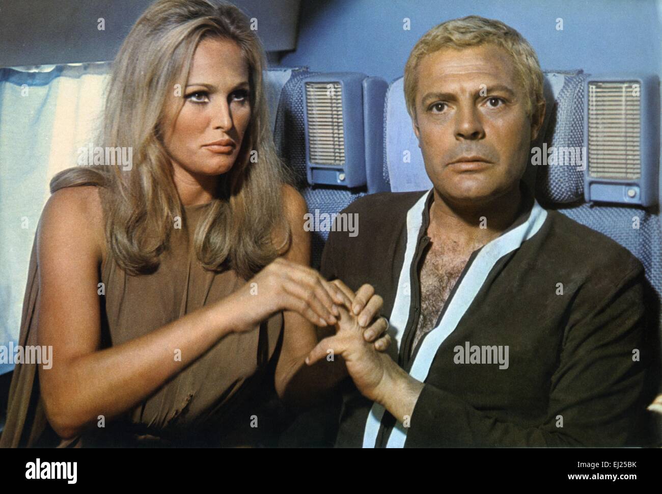 La Decima vittima la dixième victime Année : 1965 Italie Réalisation : Elio Petri Marcello Mastroianni, Ursula Andress Banque D'Images