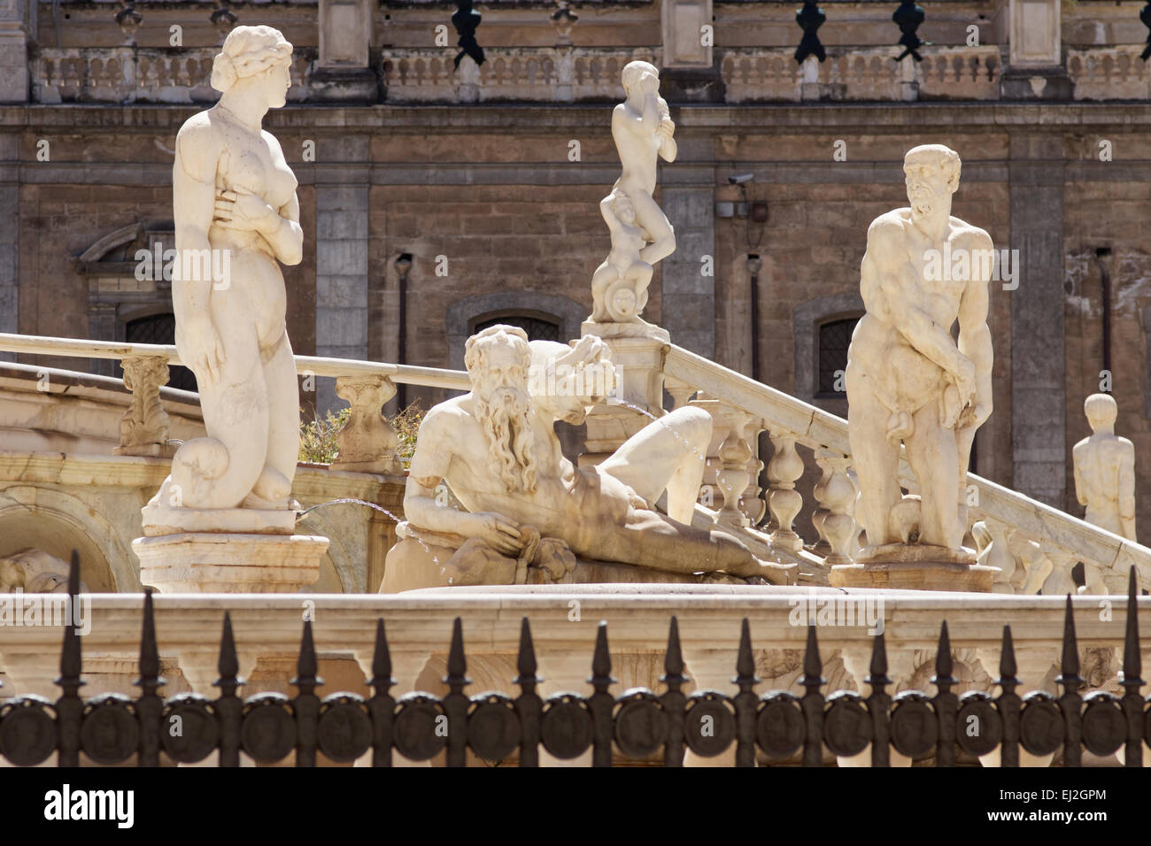 Le Fontana Pretoria au coeur de Palerme, Sicile. Banque D'Images